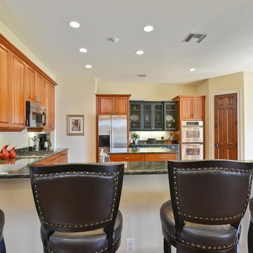 705 N. Lake Adair Blvd. Orlando, FL 32804 (College Park Lakefront Property)