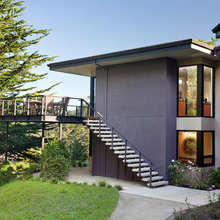 stair to lower yard