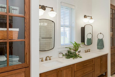 Example of an eclectic bathroom design in Kansas City