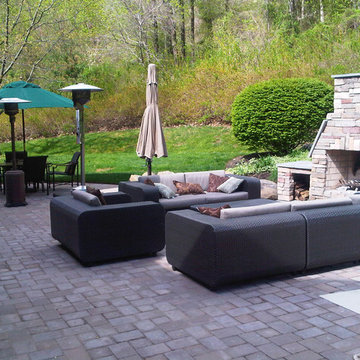 Outdoor living spaces by Lentzcaping