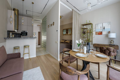 Dining room - eclectic dining room idea in Moscow