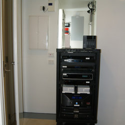 Home automation technology hub - Home Electronics