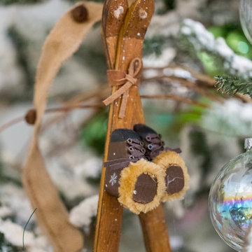 Modern Farm House Christmas Tree