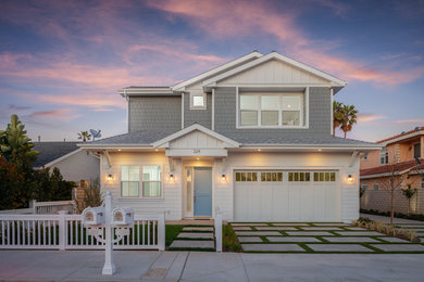 Farmhouse home design photo in Orange County