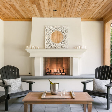 Modern Outdoor Living Space