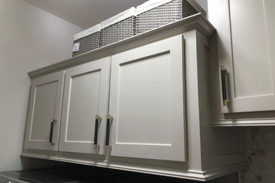 Laundry room - transitional laundry room idea in Chicago