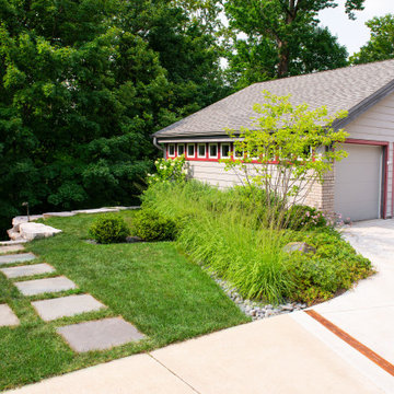 Contemporary Front Landscape - Brookfield, WI