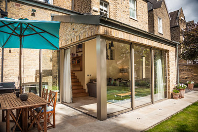 Design ideas for a contemporary patio in London.