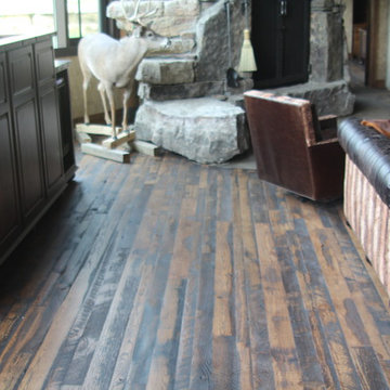 Reclaimed hardwood solid plank T&G with skip marks and circle sawn texture