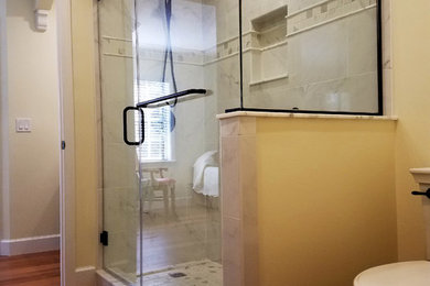 Photo of a transitional bathroom in Orlando.