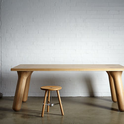 Big Foot Table - Esstische