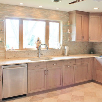 "R" Kitchen