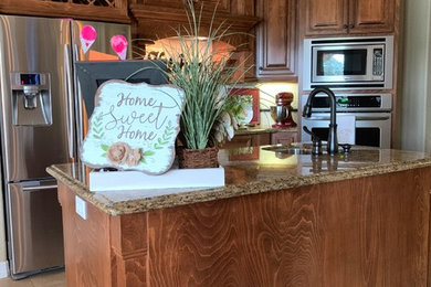 Inspiration for a farmhouse kitchen remodel in Houston