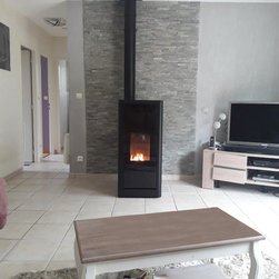 Po&ecirc;le &agrave; granul&eacute;s SUMO de marque RIKA - Freestanding Stoves