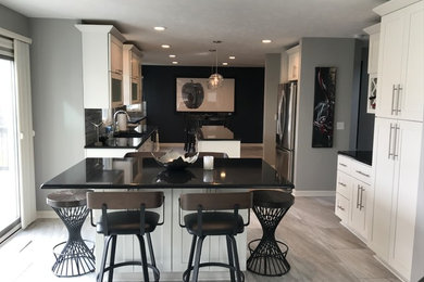 Transitional kitchen photo in Omaha