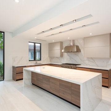 Contemporary Home - 10