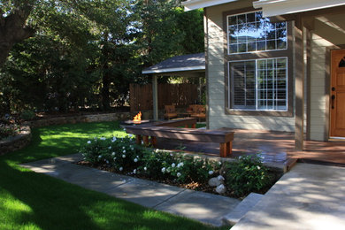Design ideas for a rustic landscaping in Los Angeles.