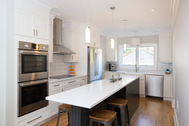 Inspiration for a modern kitchen remodel in New York