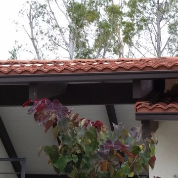 Seamless Box Style Gutters on Tile Roof Home in Santa Ana