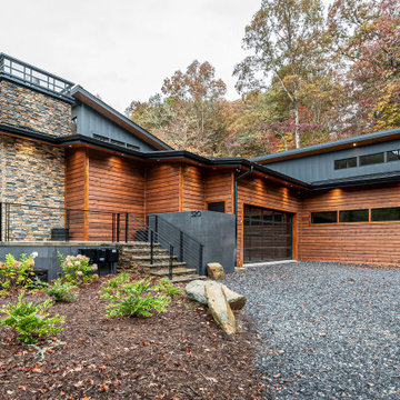 Paradise River: Modern Riverside Home