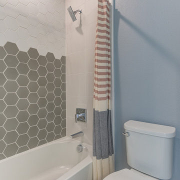 Nuevo ETOWNS by SummerHill Homes: Lot 2 Plan 2 Secondary Bathroom