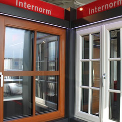 Showroom - Windows