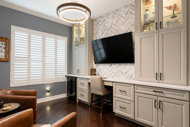 Home office - modern home office idea in Tampa
