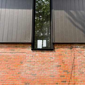 Vertical Window Detail in Charcoal Siding | Scarborough