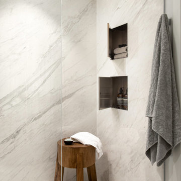 (Bath)Room to Breathe
