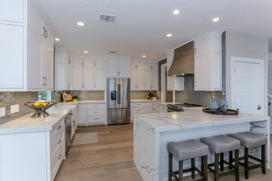 Minimalist kitchen photo in Houston