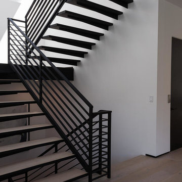 MODERN NEW CONSTRUCTION