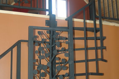 Example of a minimalist staircase design in Denver