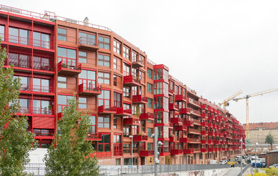 Modernes Penthouse im roten Beton-Riegel von Berlin