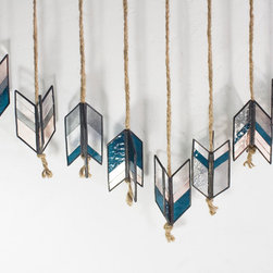Vida Moulin - Decorative Accents