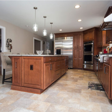 Maple Cabinet kitchen and wet bar remodel