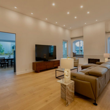 Living Room With Arched Windows, Window Seat