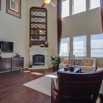 Newmark Homes - Family Room - Drake