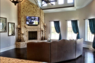 This is an example of a living room in Austin.
