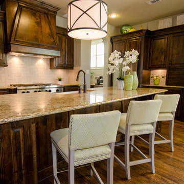 Eclectic Transitional Ranch Style House
