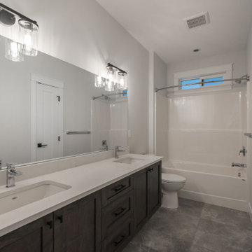 Nanaimo - Glen Oaks Drive Custom Home