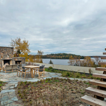 Incredible Lake Home