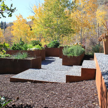 Planter plants & landscaping