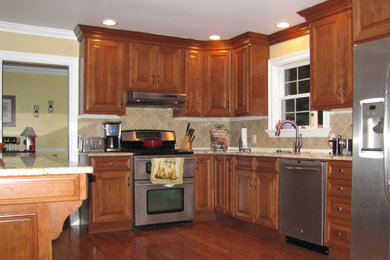 Inspiration for a timeless kitchen remodel in New York