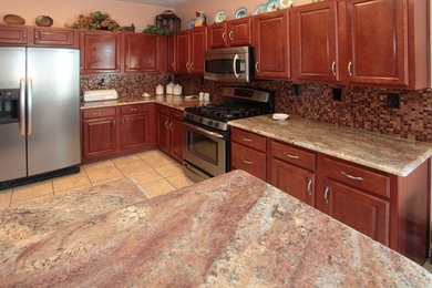 Example of a classic kitchen design in Albuquerque