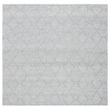 Safavieh Marbella Mrb551G Geometric Rug, Silver and Gray, 7'0"x7'0" Square