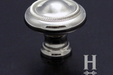 CABINET KNOB WITH ROPED DETAILING