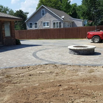 Fire Pits & Outdoor Fireplaces