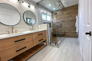 Bathroom - bathroom idea in San Diego