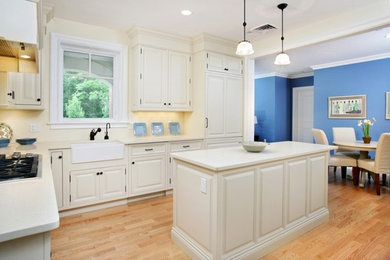 Inspiration for a timeless kitchen remodel in Boston