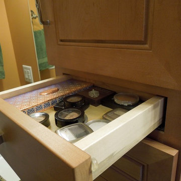 Slender Storage for Cosmetics